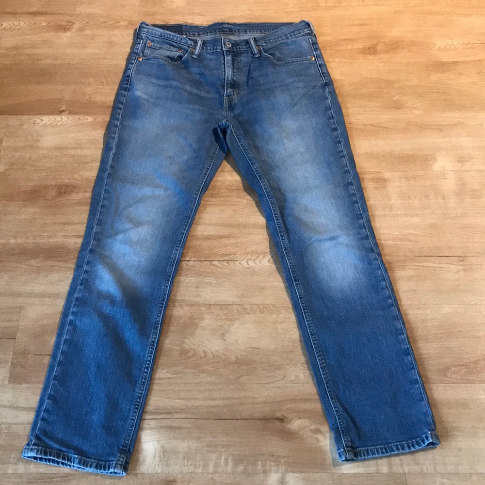 Levi’s denim jeans 32x32.